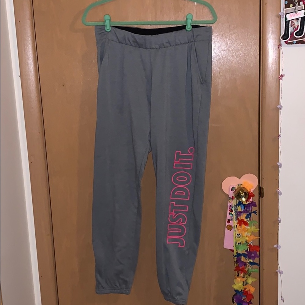 gray nike sweatpants
